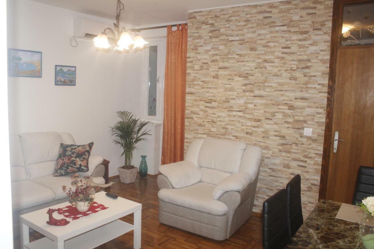 Apartman Jadranka ニヴィーチェ エクステリア 写真